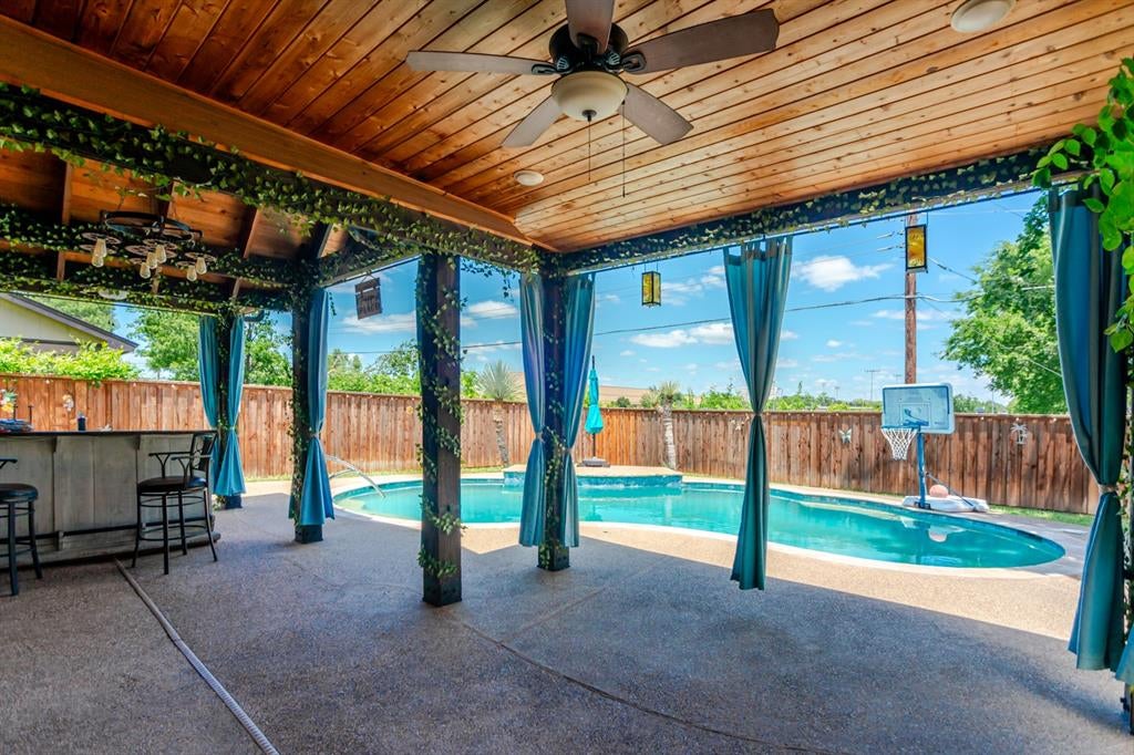 693 Bluebonnet Drive — photo