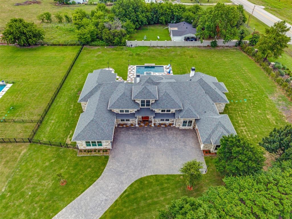 1020 Kingsbridge Lane — photo
