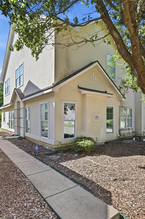 341 Regency Drive — photo