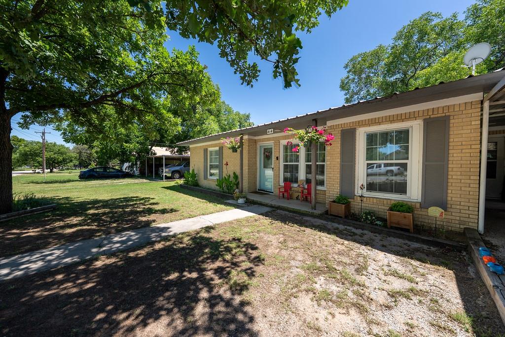 414 W Roberts Street — photo