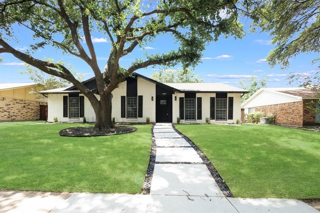 1209 Overdowns Drive — photo