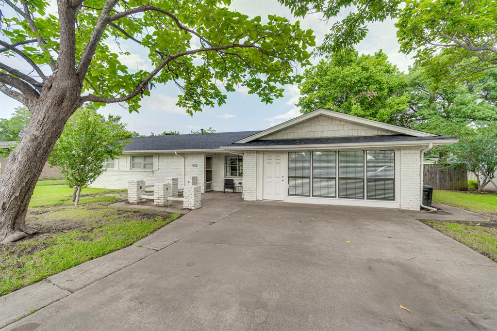 1425 Ridgecrest Drive — photo