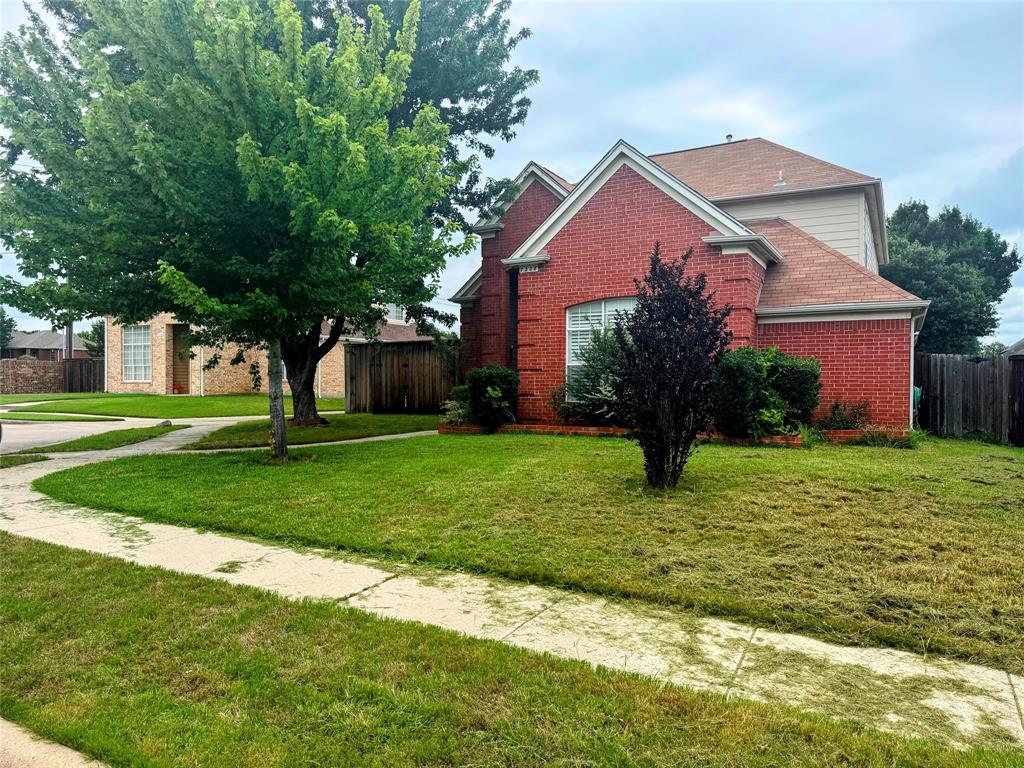 7208 Chateau Drive — photo