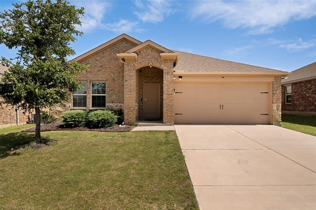 905 English Drive — photo