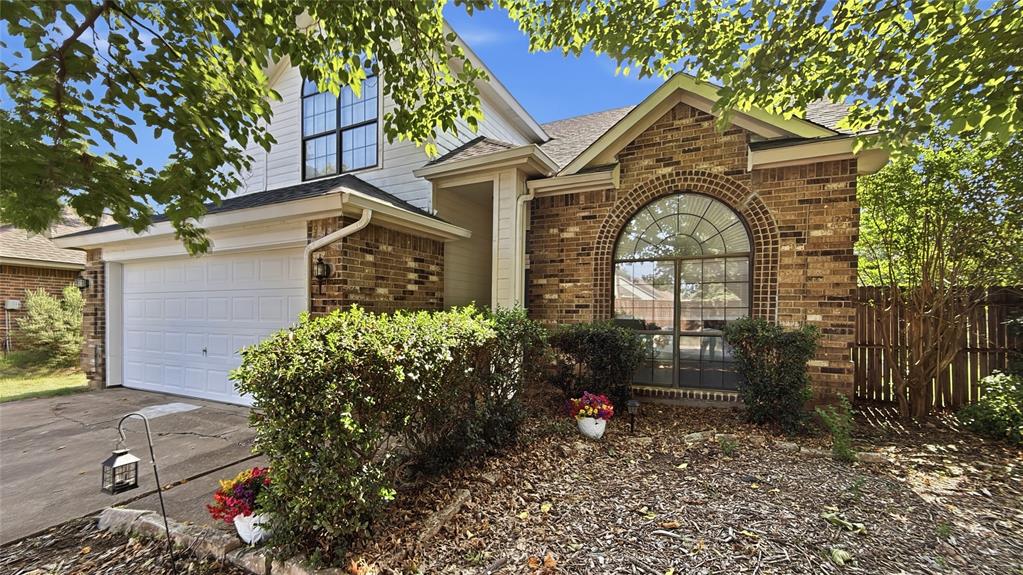 6700 Megan Lane — photo