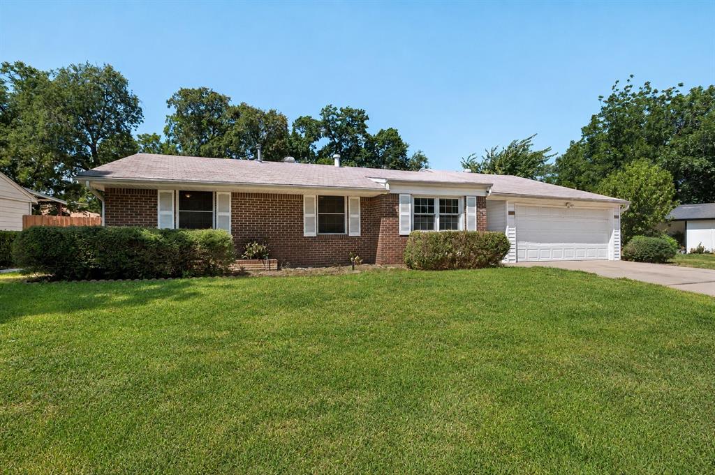 1410 Carswell Terrace — photo