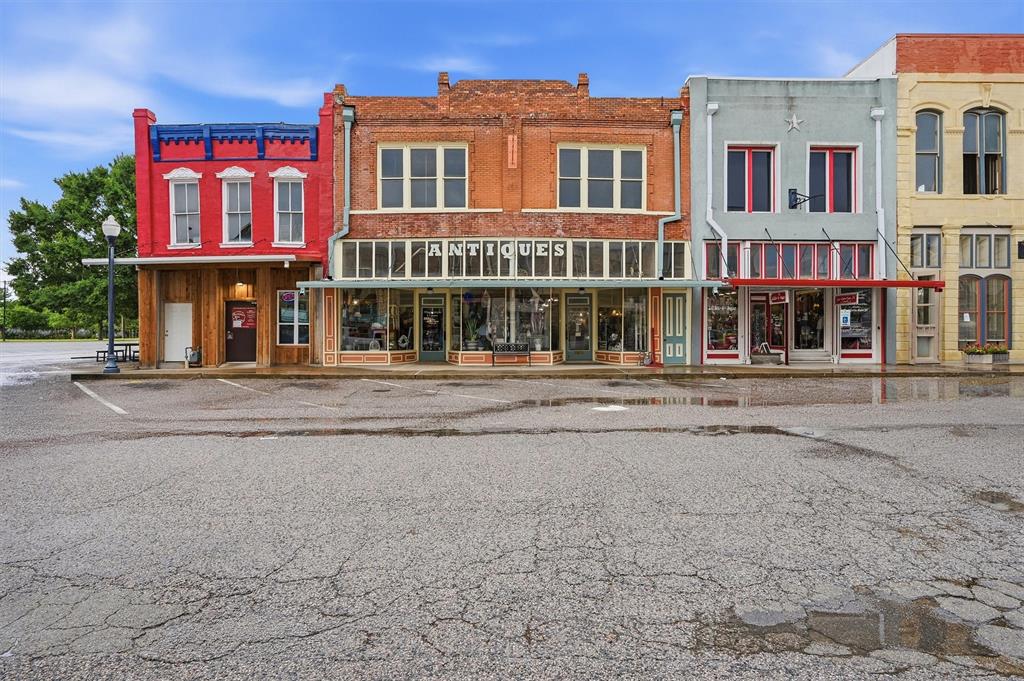 321 N Main Street — photo