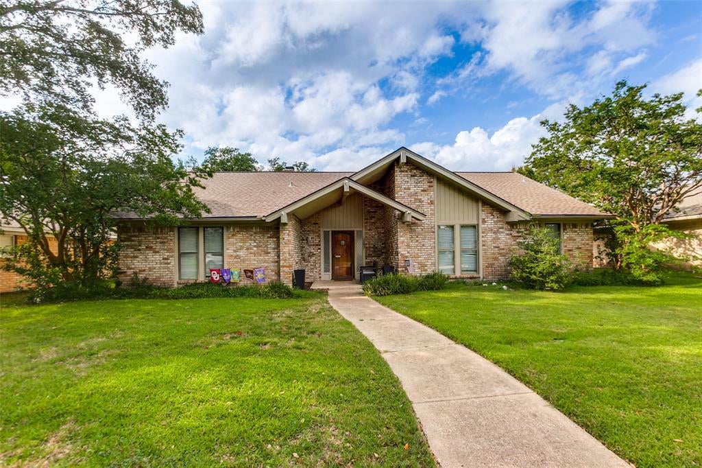 1203 Grinnell Drive — photo