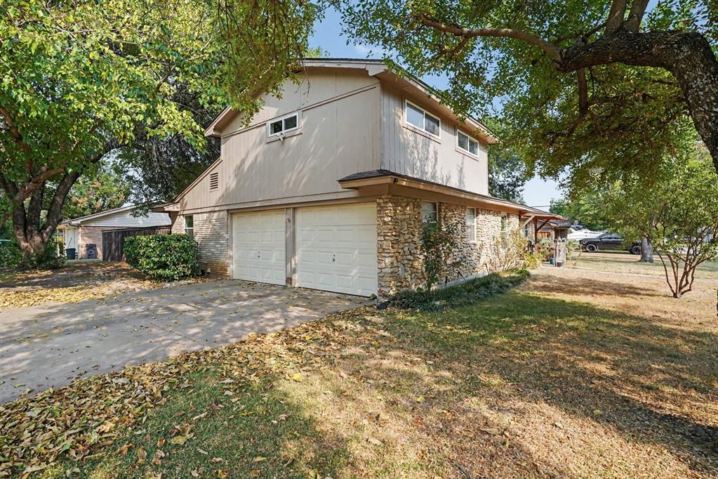 144 NW Jill Ann Drive — photo