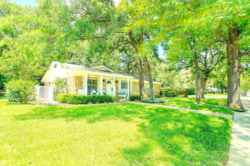 721 Fouts Drive — photo