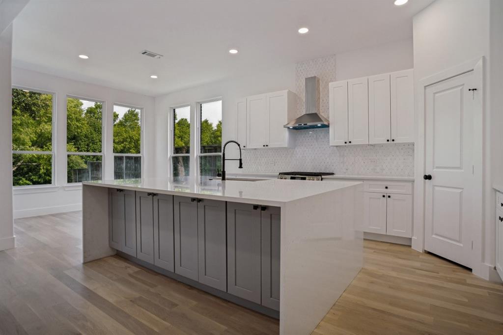 2845 Laurel Oak Drive — photo