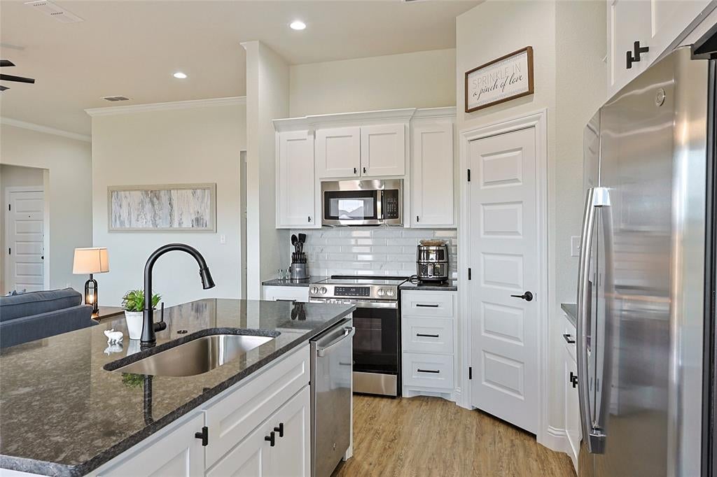 7618 Hudson Way — photo