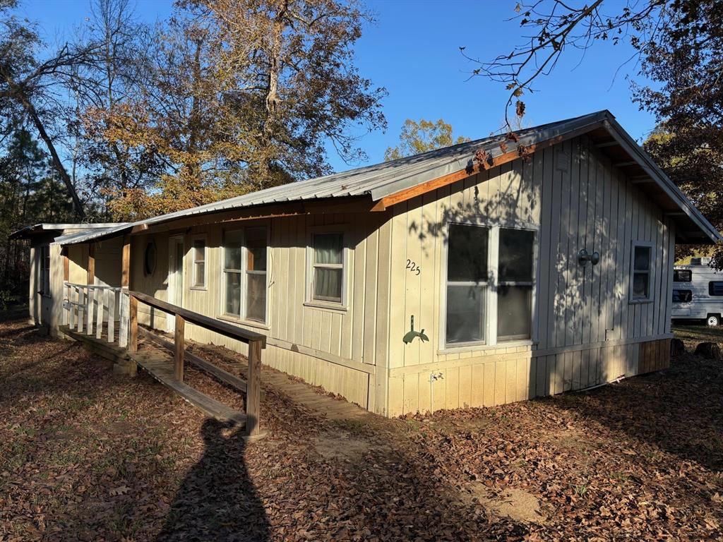 225 County Road 4090 N — photo