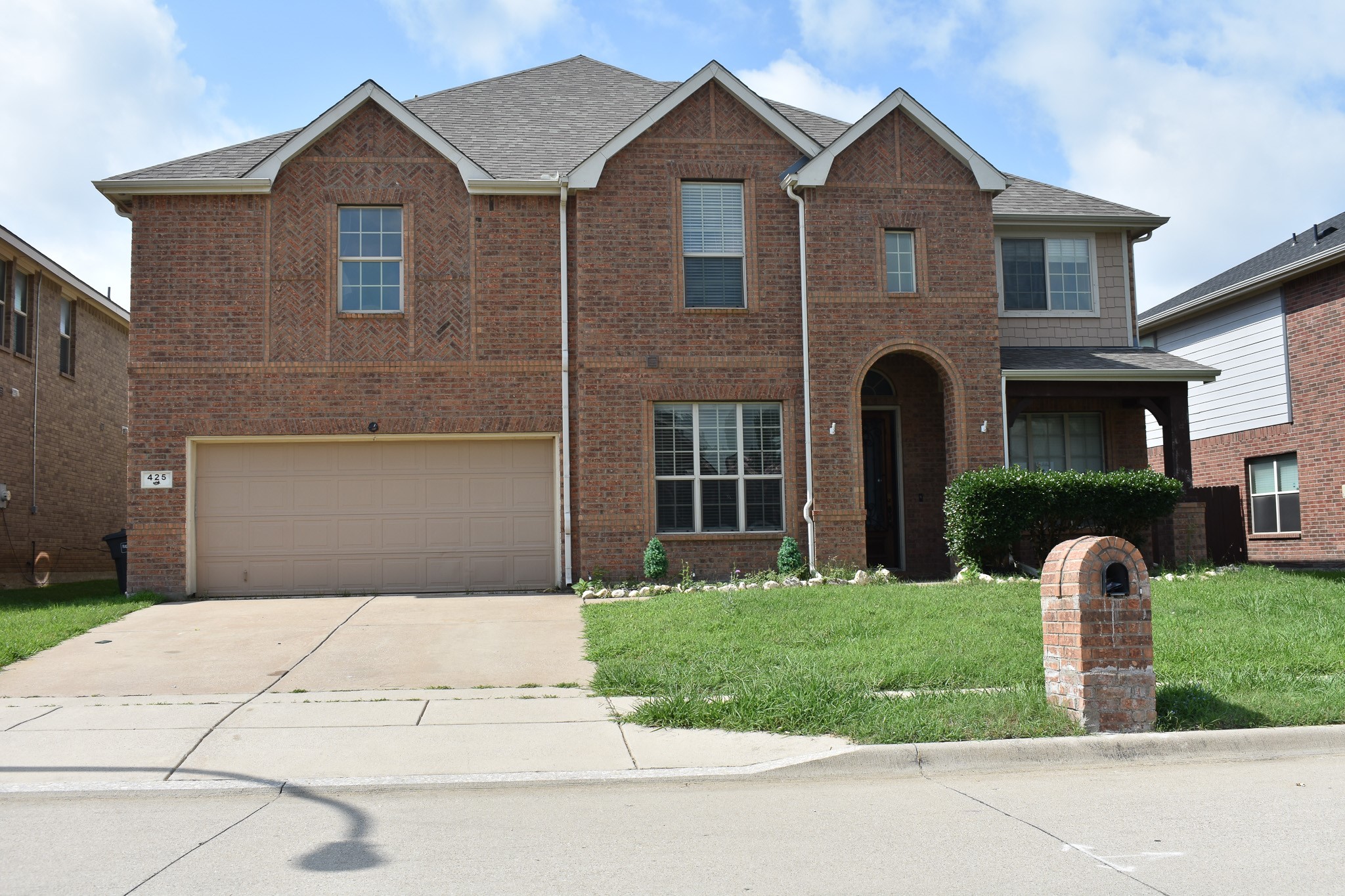 425 Crown Oaks Drive — photo
