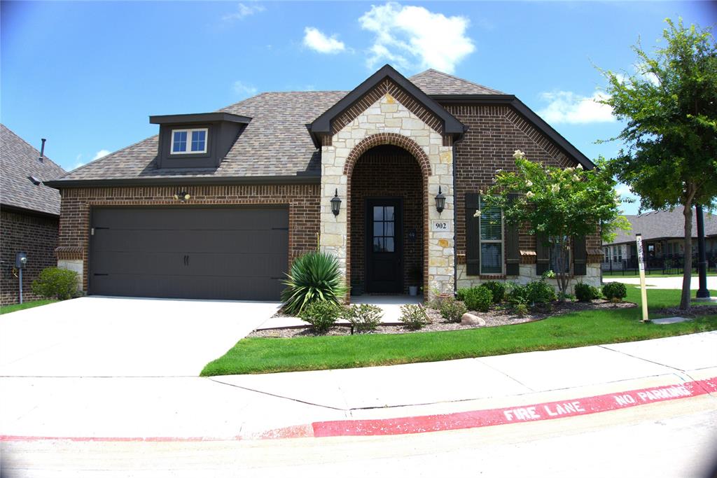 902 Sendera Lane — photo