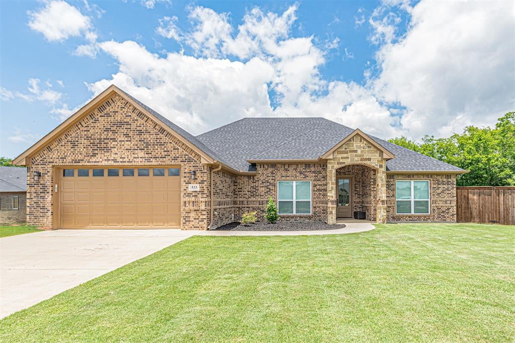 533 Limestone Circle — photo