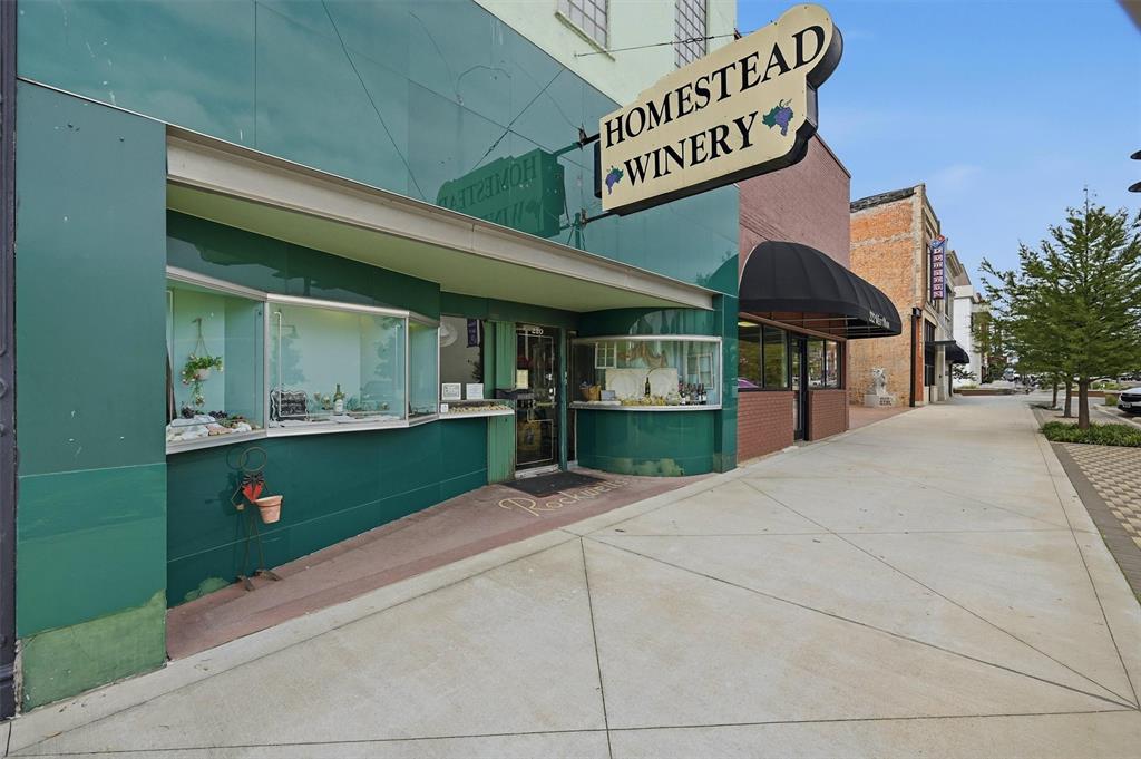 220 W Main Street — photo
