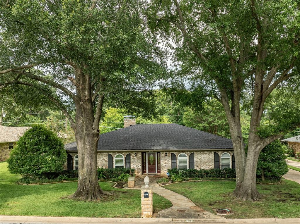 804 Holland Drive — photo
