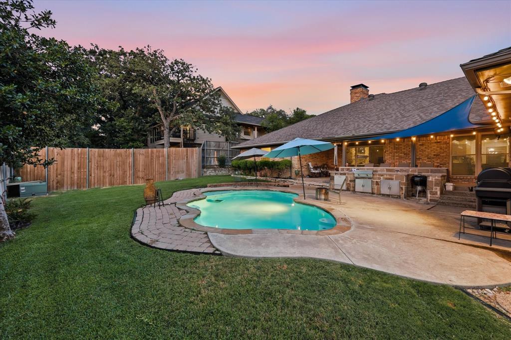 6007 Forestcreek Court — photo