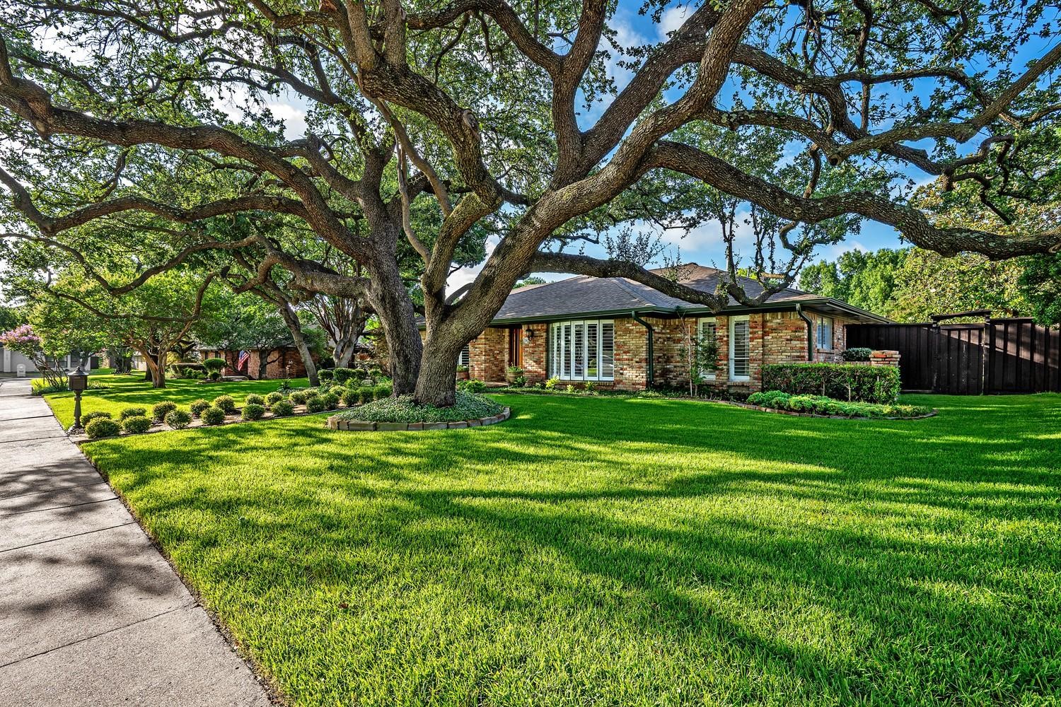 7240 Hunters Ridge, Dallas, TX 75248 — photo 2