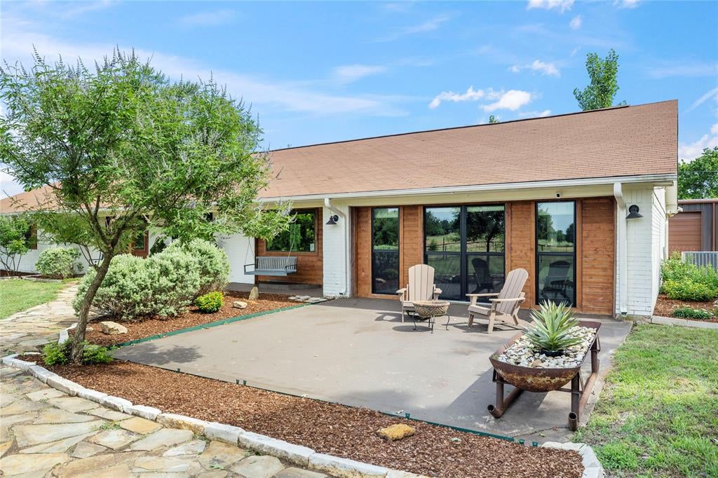 2458 FM 2752 — photo