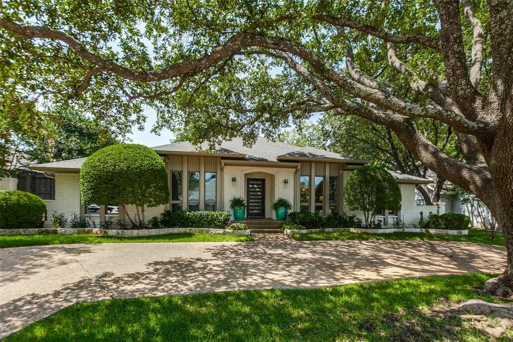 9108 Clayco Drive — photo