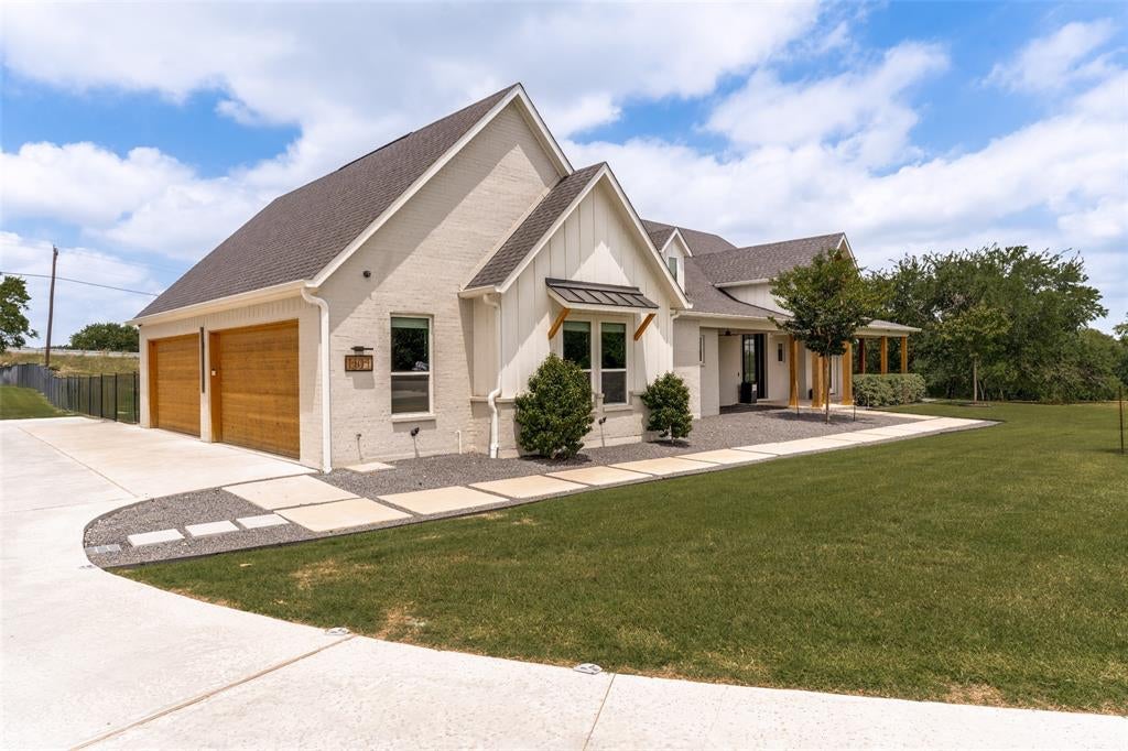 1404 Tucker Place — photo