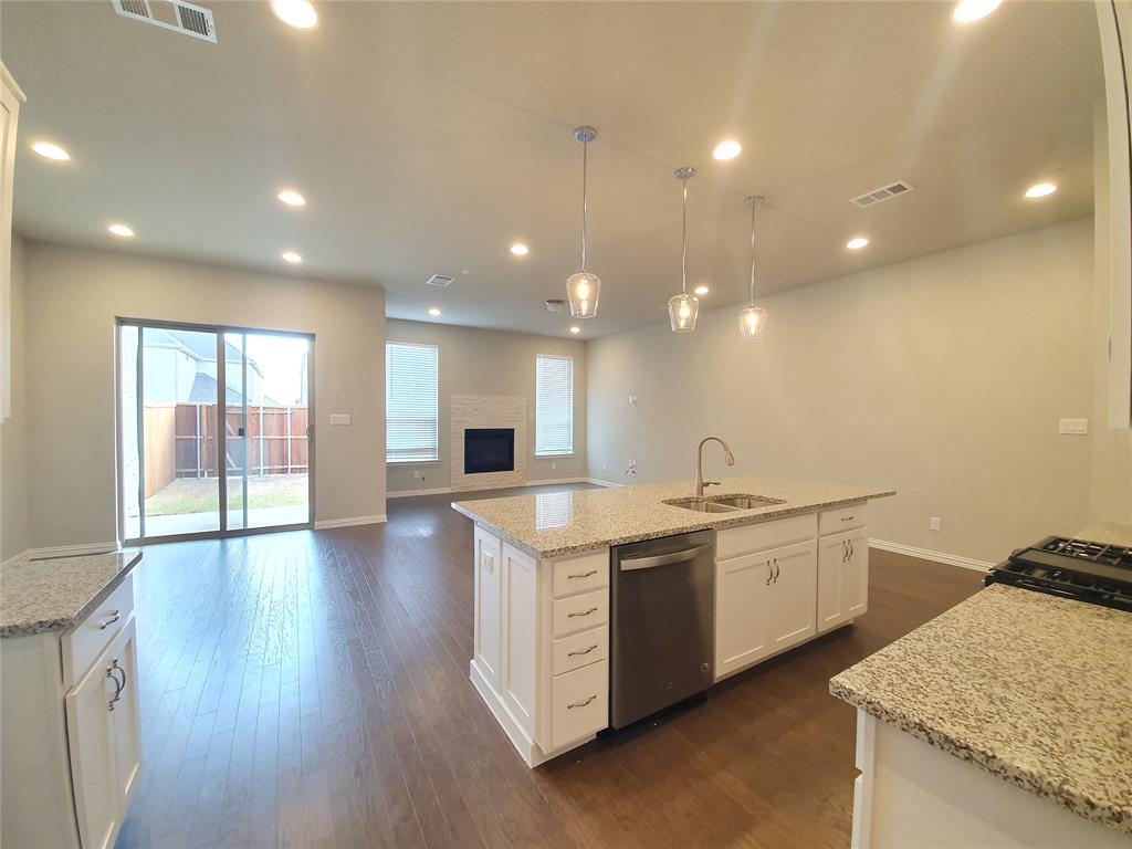 8266 Primrose Way — photo