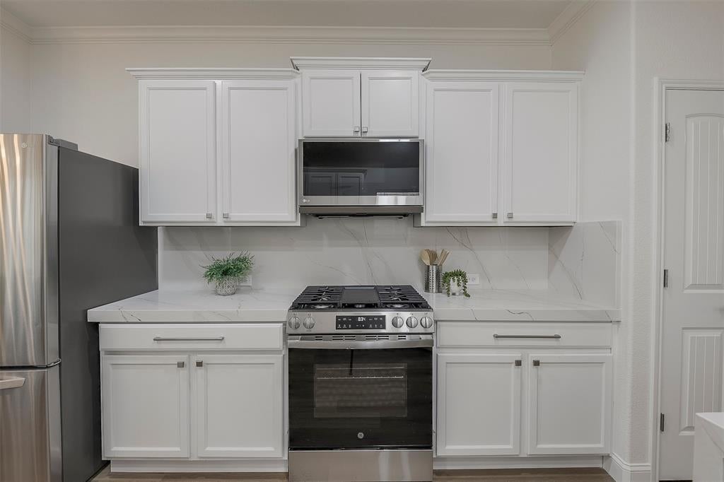 2828 Houston Wood Drive — photo