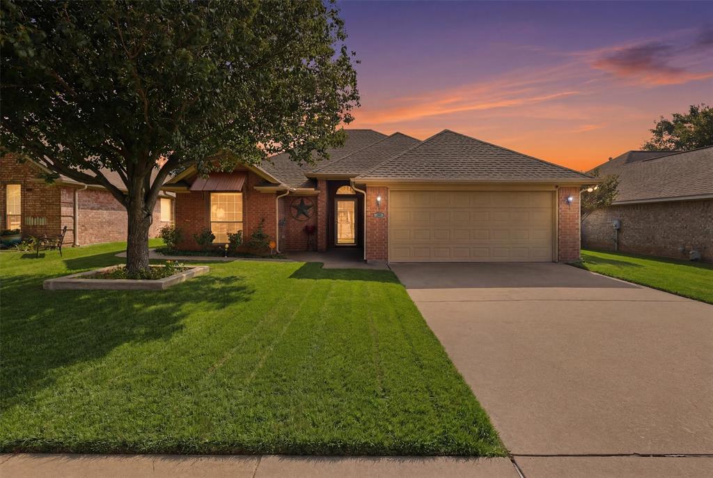 708 Hillcrest Drive — photo