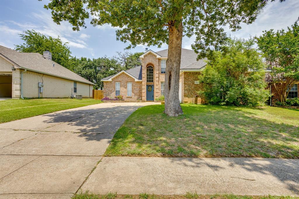 525 Oakbrook Drive — photo