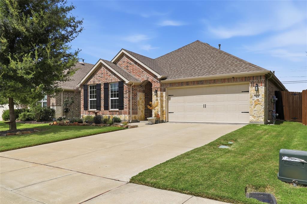 525 Yellowstone Drive — photo