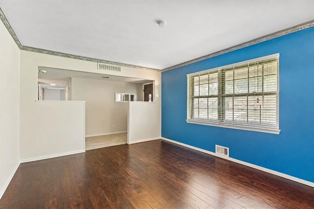 725 Branch Drive — photo