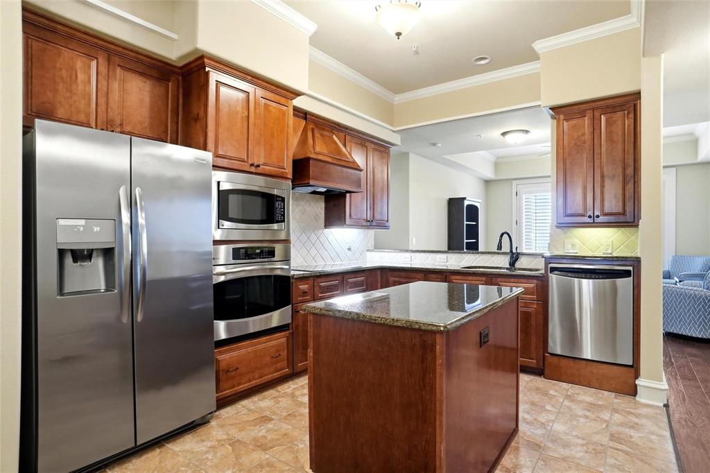 301 Watermere Drive 414 — photo
