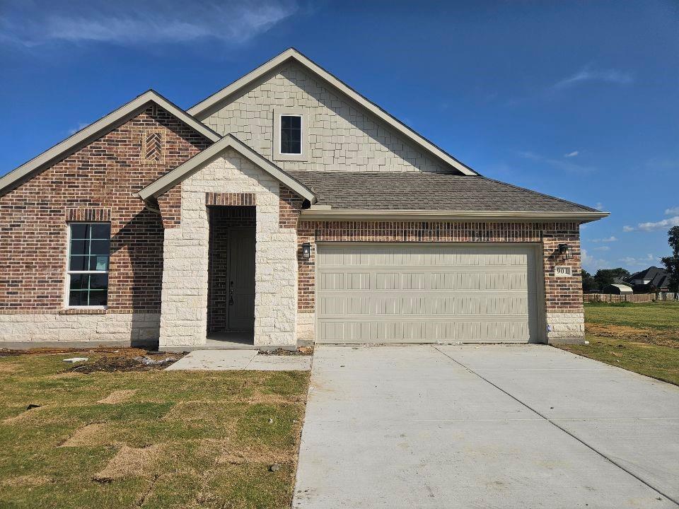 901 Silverleaf Drive — photo