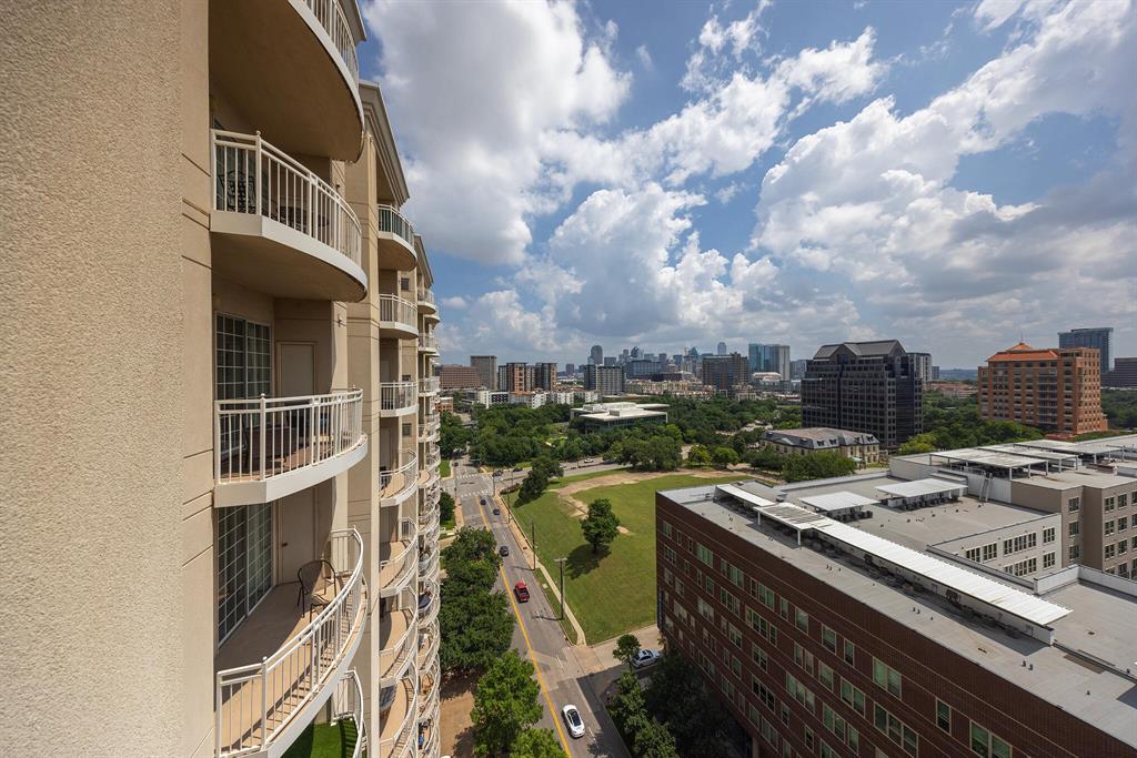 3225 Turtle Creek Boulevard 1422 — photo