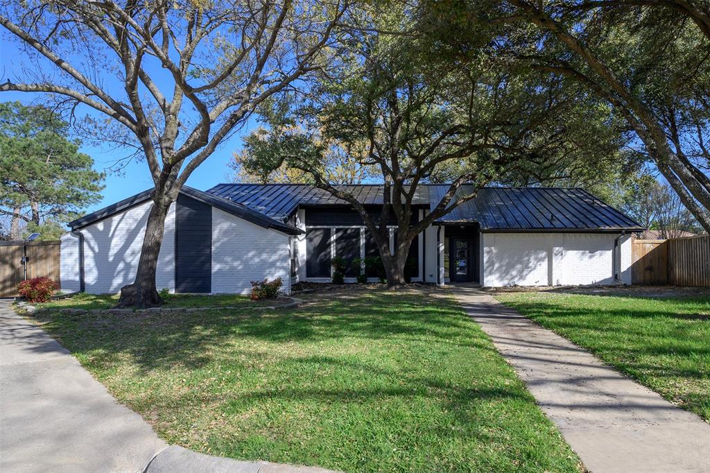 1035 Wilshire Drive — photo