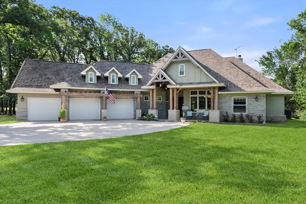 930 Waters Edge Drive — photo