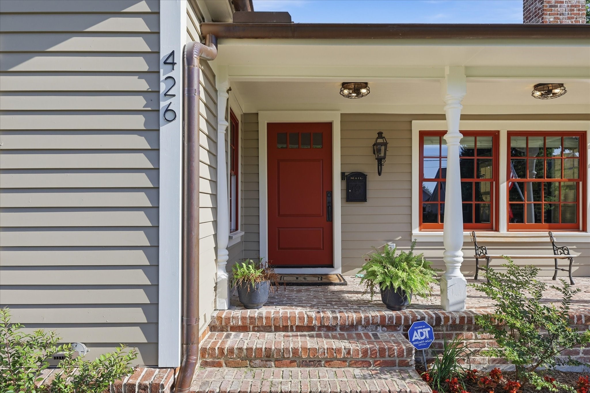 426 E Texas Street, Grapevine, TX 76051 — photo 2