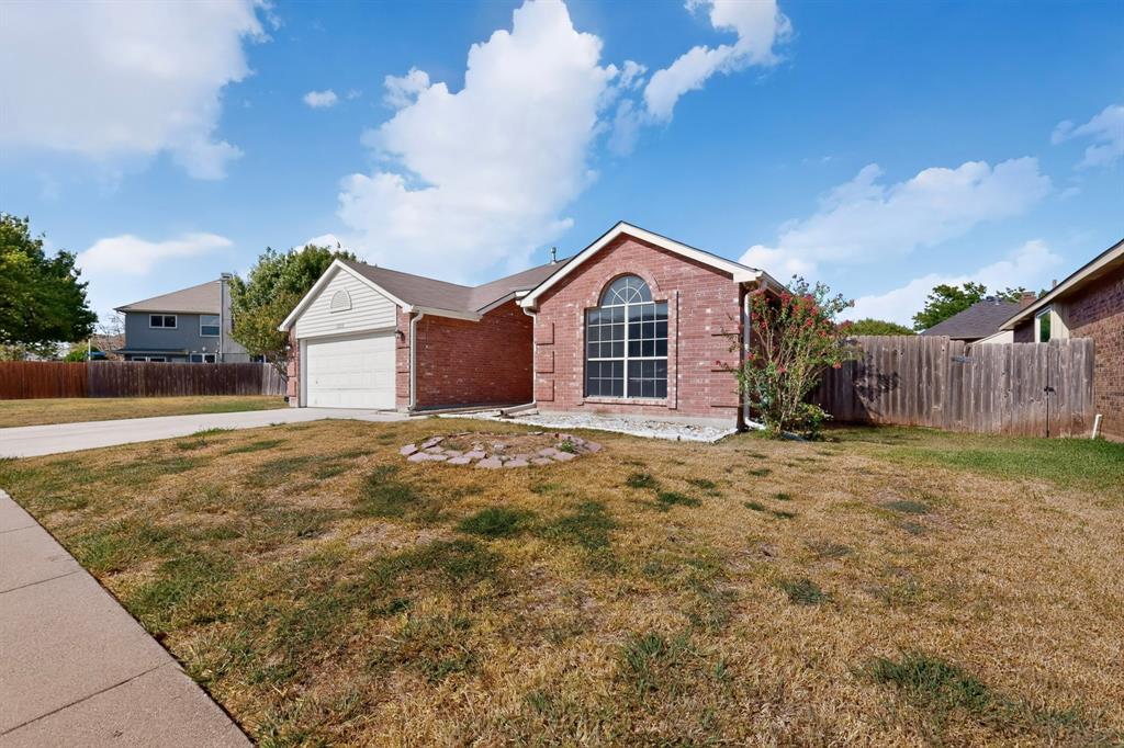 5203 Alta Vista Lane — photo