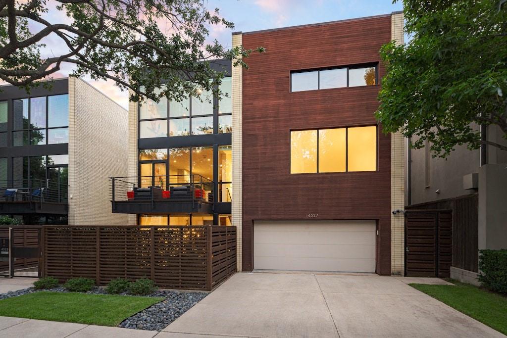 4327 Travis Street — photo