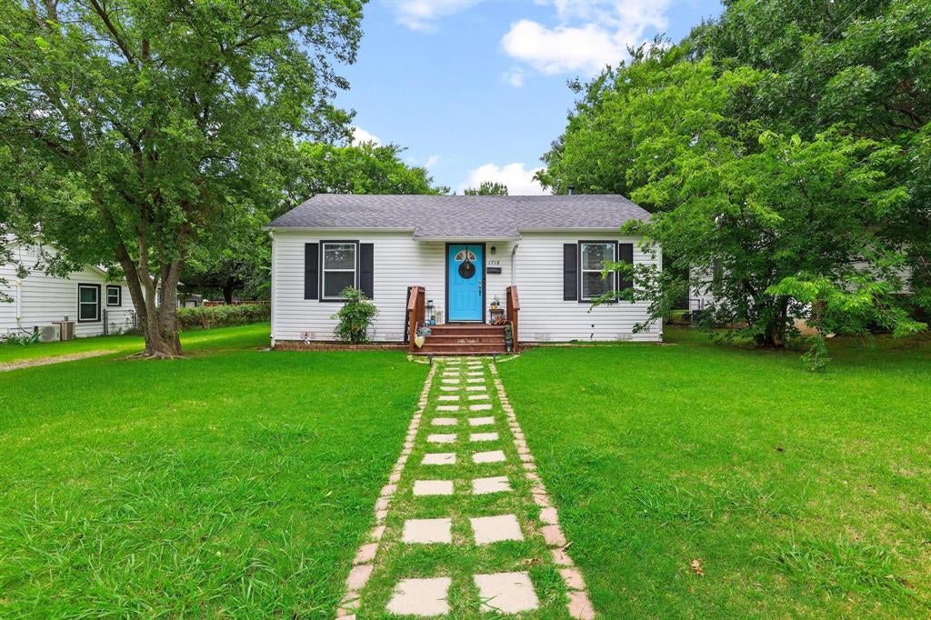 1718 N Shannon Street — photo