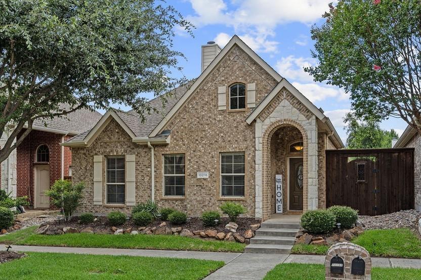 10216 Boyton Canyon Road — photo