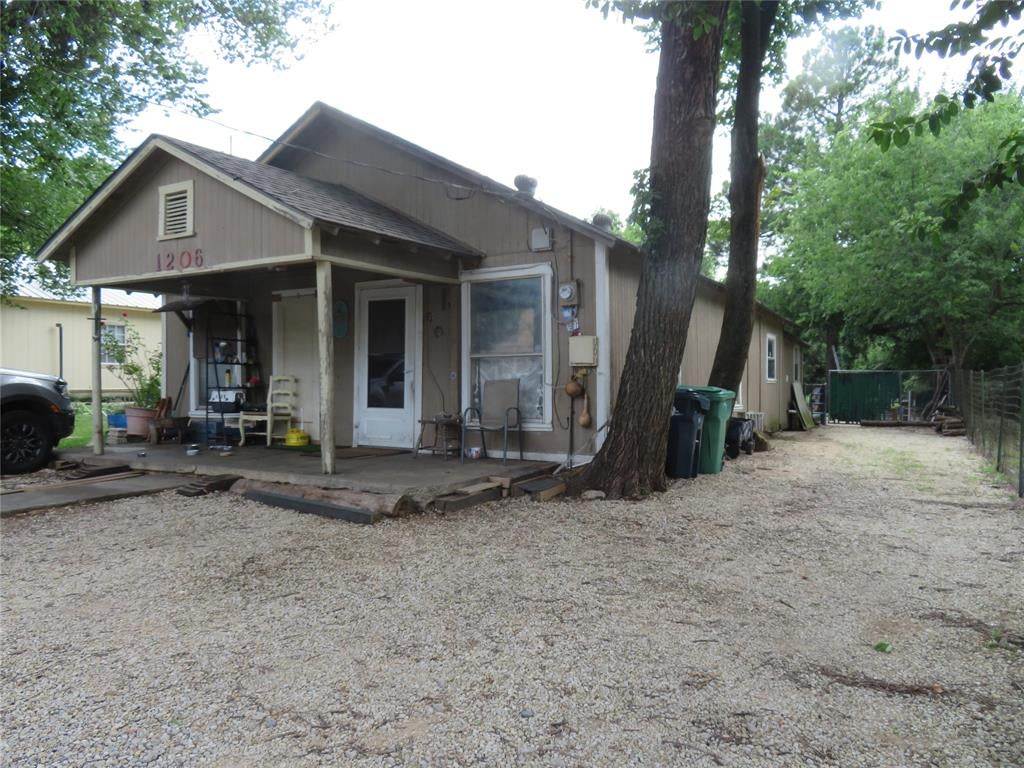 1206 Johnson Street — photo