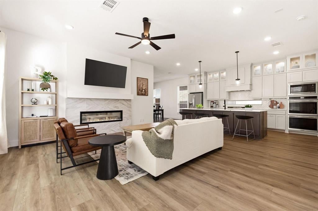3104 Lake Village Drive — photo
