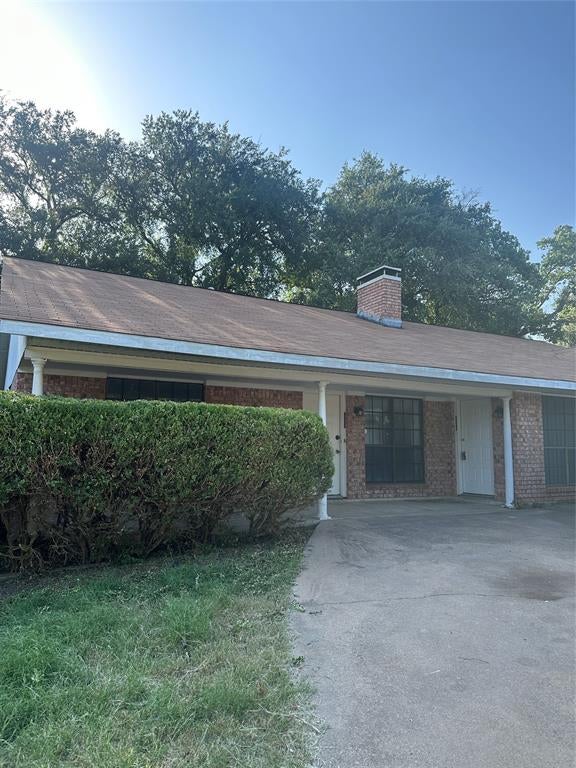 3906 Shallowford — photo