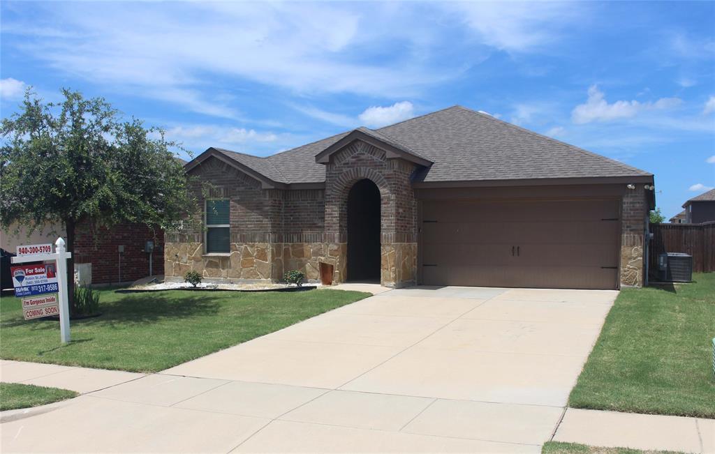 825 Alton Drive — photo