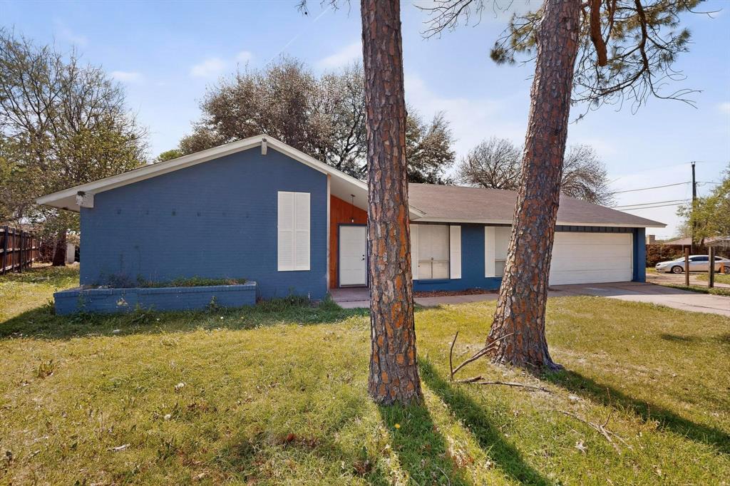 400 Casa Bello Court — photo