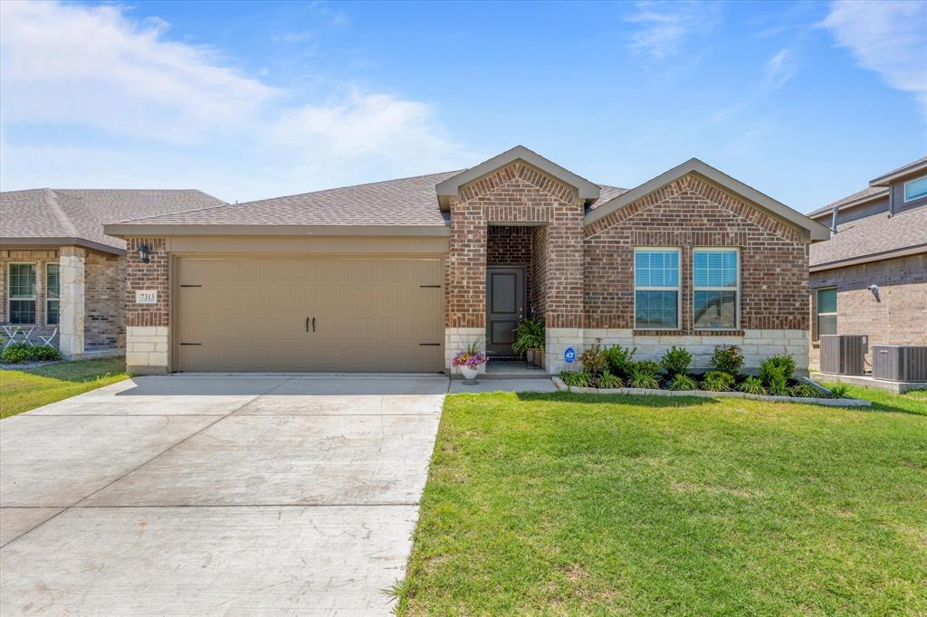 7313 Mayplace Drive — photo