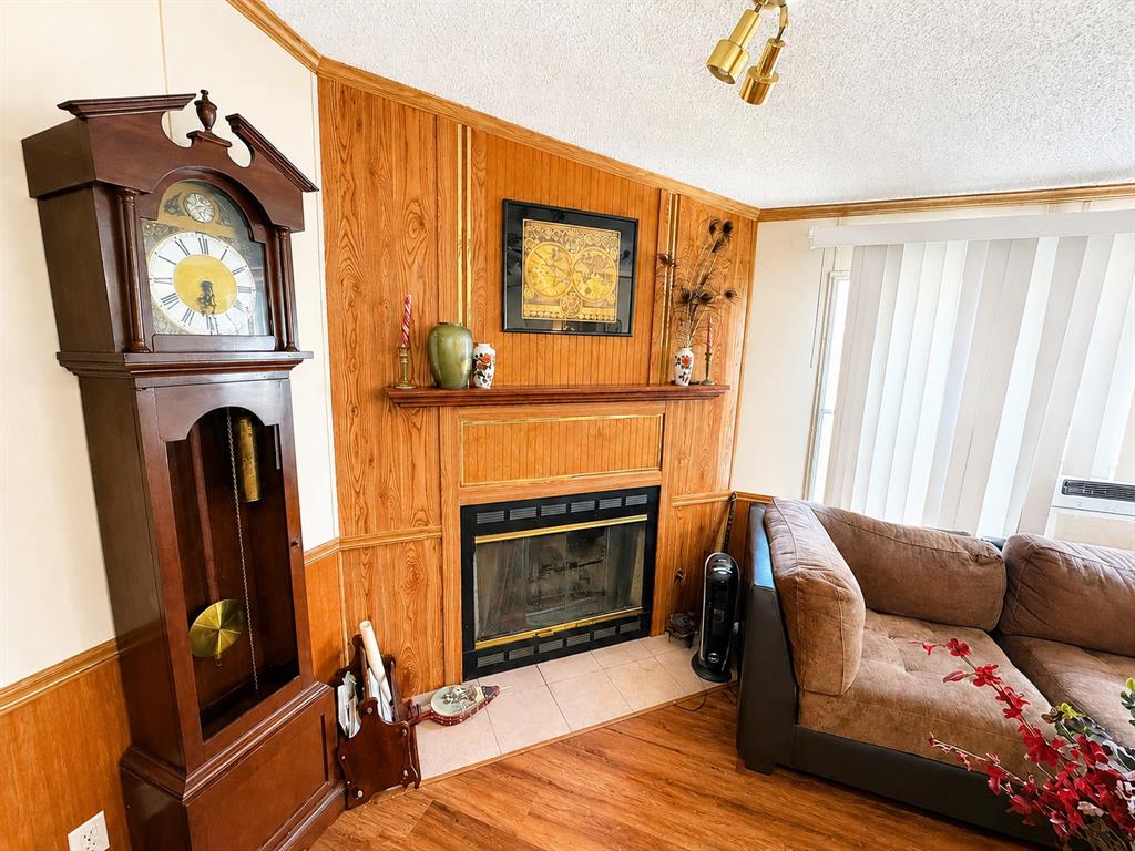 111 Salem Loop — photo
